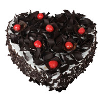 Online Rakhi Cake Delivery in India with 2 Kg Heart Shape Black Forest Cake on Rakhi